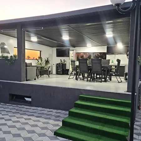 Grey House וילה *