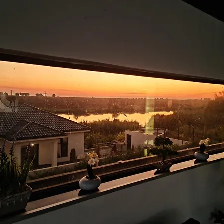 וילה Grey House