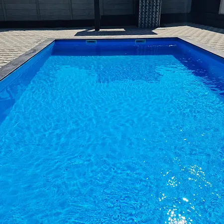 Grey House בוקרשט