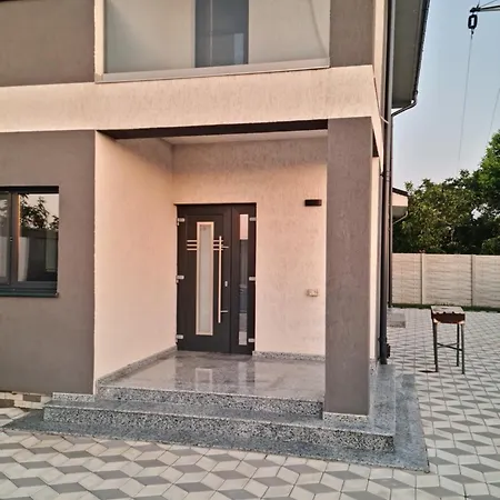 Grey House * 부쿠레슈티