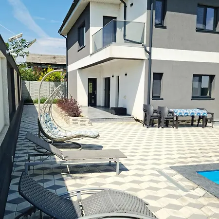 Villa Grey House *