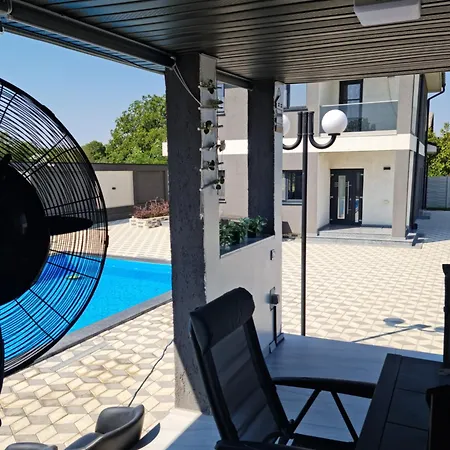 Grey House Villa *