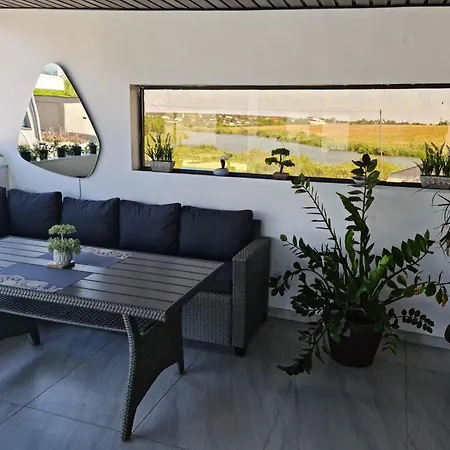 Grey House Villa *
