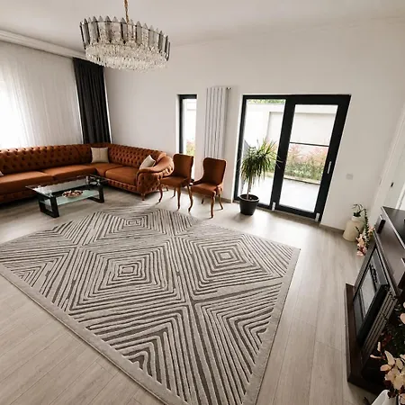 Villa Grey House *
