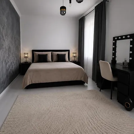 Grey House * Bukarest