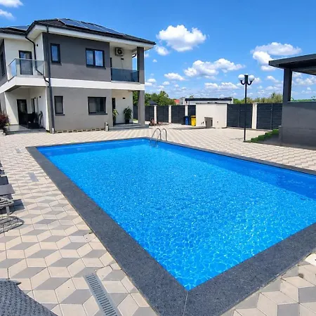 Grey House Villa Bukarest