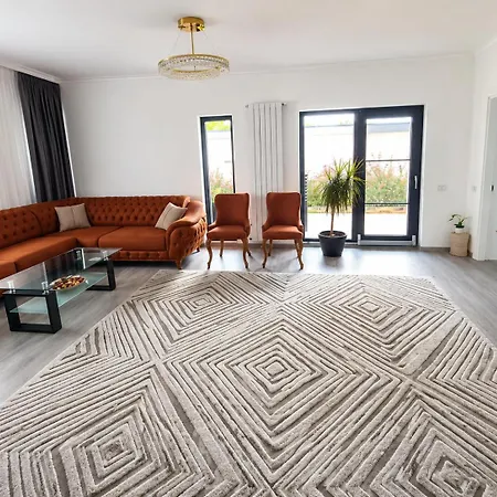 Villa Grey House *