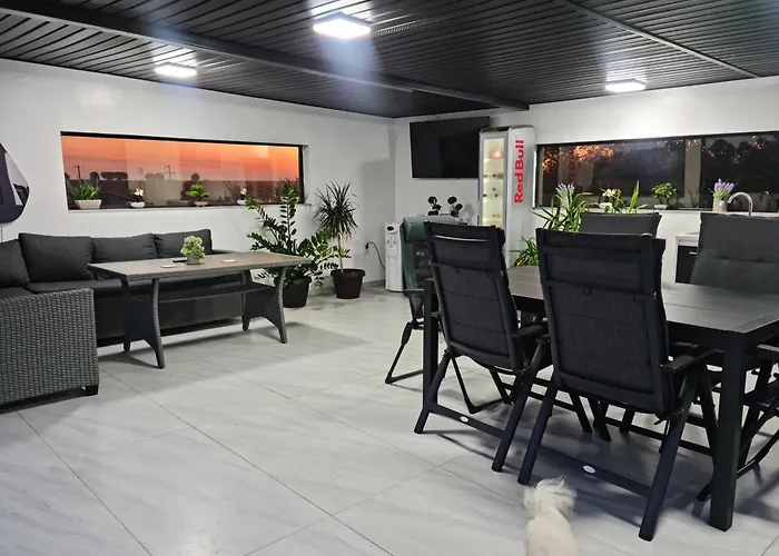 Вилла Grey House *