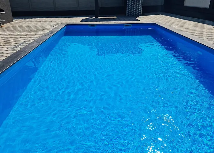 Grey House ブカレスト