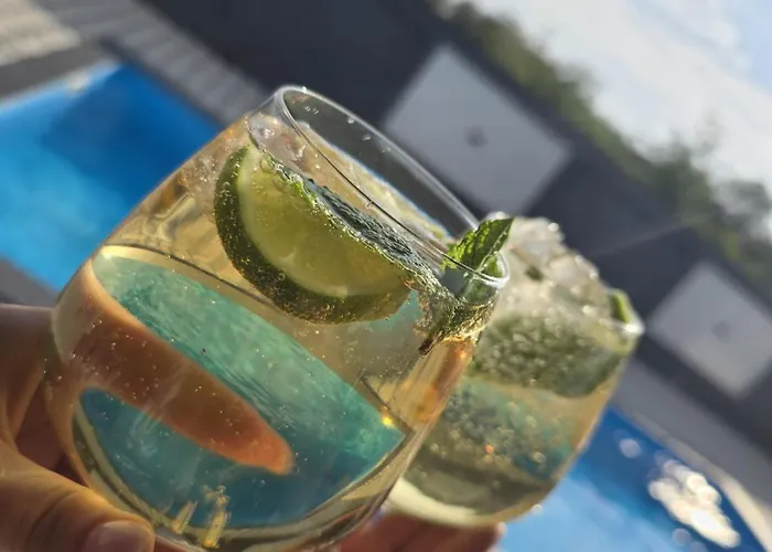 Grey House ヴィラ