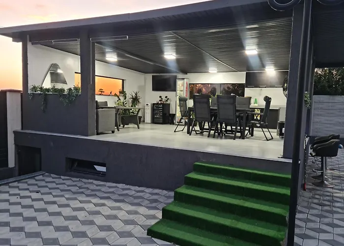 Grey House * Bükreş