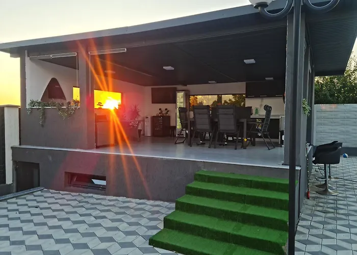 Grey House Villa Bükreş