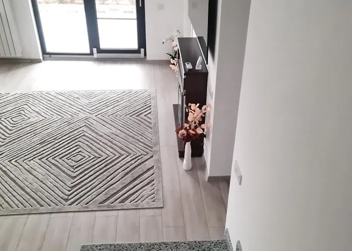 Villa Grey House Bucharest